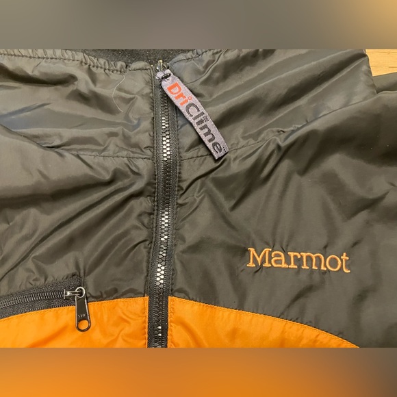 Cool weather outer by Marmot. Super sharp! - Picture 2 of 9